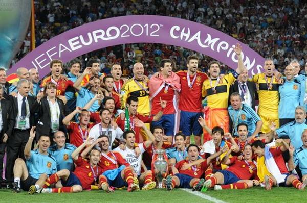 Tây Ban Nha vô địch Euro