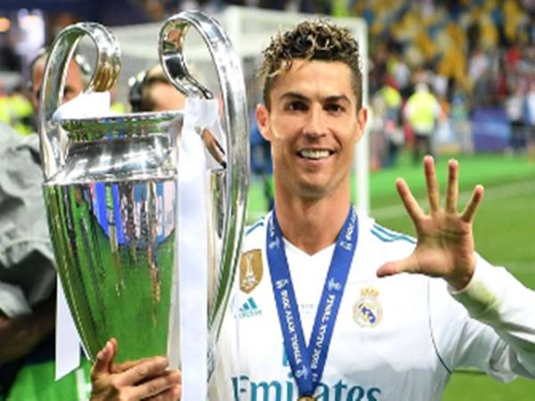 Cầu thủ vĩ đại nhất Real Madrid: Những huyền thoại sân Bernabéu