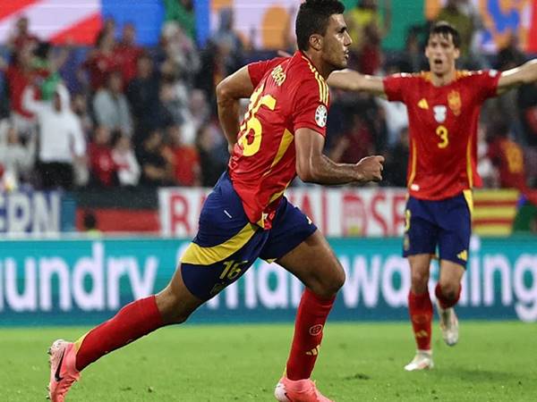 Rodri thể hiện ấn tượng tại Euro 2024