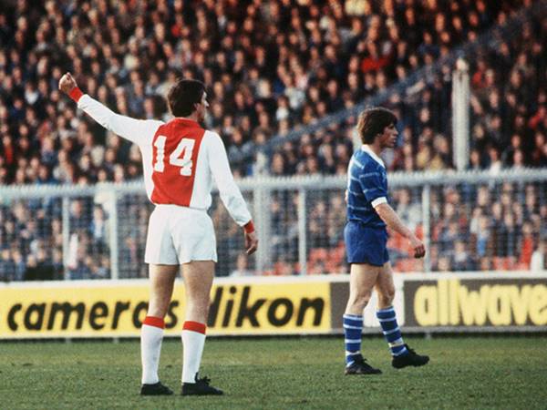 Johan Cruyff là biểu tượng của Ajax Amsterdam