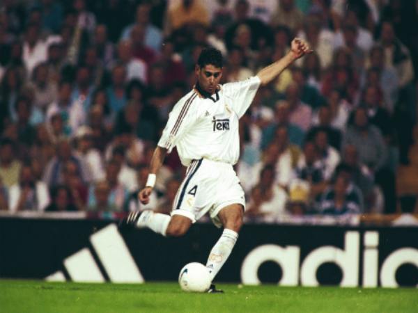 Đội trưởng Fernando Hierro