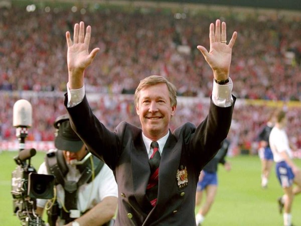 Sir Alex Ferguson là ai? Bộ sưu tập danh hiệu huyền thoại