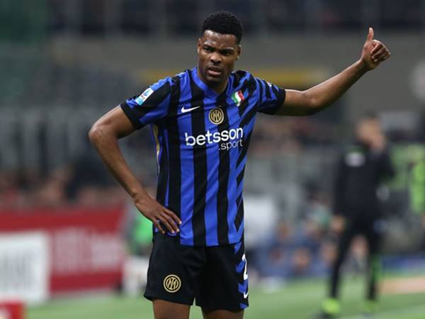 Những thành tích nổi bật trong sự nghiệp của Denzel Dumfries