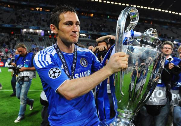 Tiền vệ Chelsea huyền thoại Tiền vệ Chelsea huyền thoại